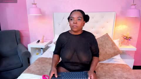 saradunss online show from October 12, 1:43 pm