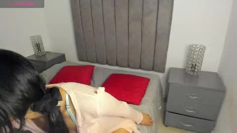 Snapshot of sarah__bigboobs chatting on January 20, 7:35 pm sarah__bigboobs online show from January 20, 7:35 pm