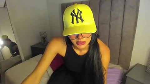 Snapshot of sarah__bigboobs chatting on January 22, 12:06 am sarah__bigboobs online show from January 22, 12:06 am