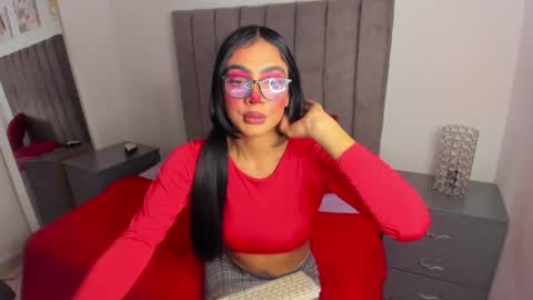 Snapshot of sarah__bigboobs chatting on February 3, 2:24 pm sarah__bigboobs online show from February 3, 2:24 pm