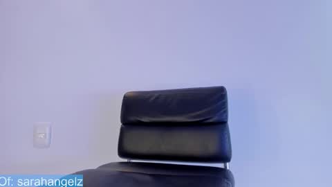 Sarah online show from November 19, 5:35 pm