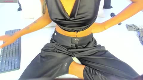 sarah_ashbourne online show from October 29, 12:07 pm