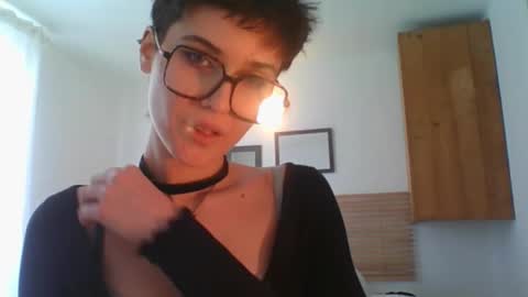 Sarah online show from February 8, 3:04 pm