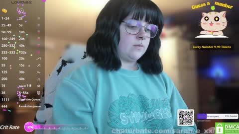 Snapshot of sarah_e_xx chatting on December 2, 1:03 am Sarah online show from December 2, 1:03 am