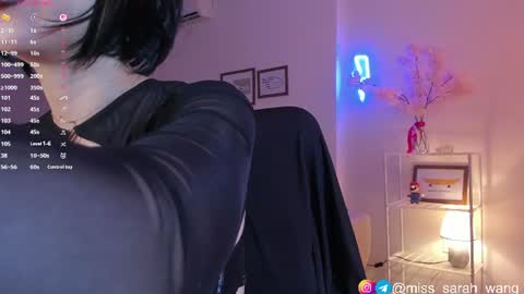 Sarah online show from July 26, 6:15 pm