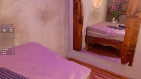 Snapshot of sarah_greyy chatting on April 23, 12:29 pm sarah_greyy online show from April 23, 12:29 pm