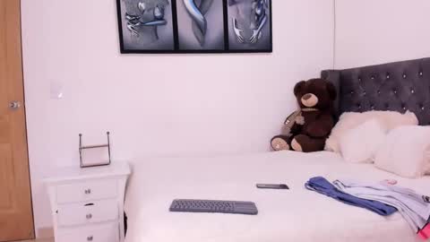 Snapshot of sarah_marquez_ chatting on February 18, 1:10 am Sarah Marquez online show from February 18, 1:10 am