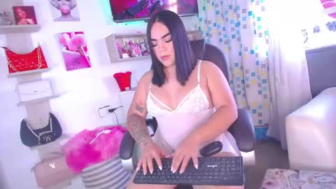 sarah_moonroe online show from December 2, 8:26 pm