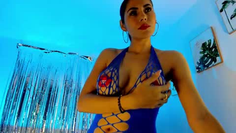 Snapshot of sarah_perez1 chatting on February 24, 12:20 am INSTAGRAM...sarah22 p online show from February 24, 12:20 am