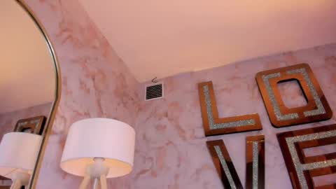 Snapshot of sarah_sluty chatting on June 4, 11:33 pm Sarah online show from June 4, 11:33 pm