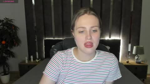Sarah online show from December 8, 7:05 am