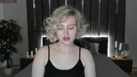 Sarah online show from December 16, 4:02 am