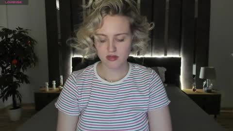 Sarah online show from December 17, 7:18 am