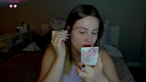 Snapshot of sarah_soul chatting on October 6, 12:08 am Sarah online show from October 6, 12:08 am