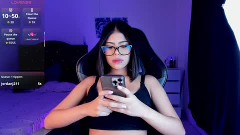 sarah_stewart online show from September 10, 5:07 am