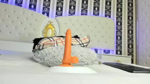 Sarah online show from March 1, 11:26 pm