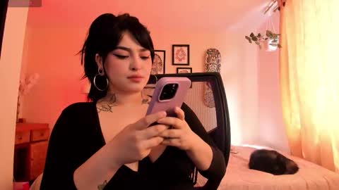   online show from February 12, 2:45 pm