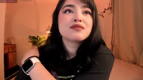 Snapshot of sarah_volkov chatting on June 19, 12:09 pm online show from June 19, 12:09 pm