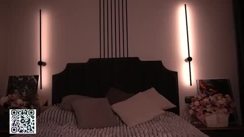 Sarah online show from November 14, 6:06 pm