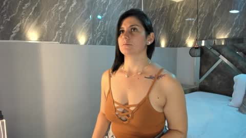 Sarah Deyvis online show from December 23, 8:36 pm