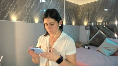 Sarah Deyvis online show from December 29, 5:22 pm
