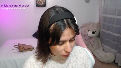 sarahdressler online show from January 7, 1:49 am