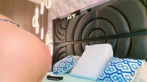 Snapshot of sarahgrey18 chatting on September 29, 11:37 am Sarah online show from September 29, 11:37 am