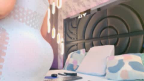 Snapshot of sarahgrey18 chatting on October 4, 11:41 am Sarah online show from October 4, 11:41 am