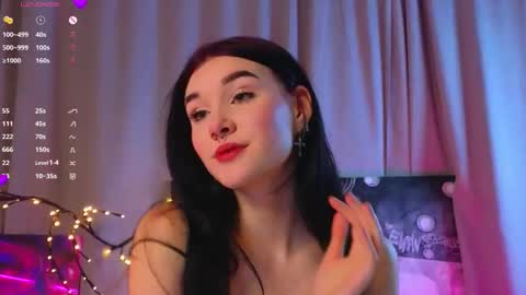 Snapshot of sarahhunny chatting on November 10, 10:09 pm Sarah online show from November 10, 10:09 pm