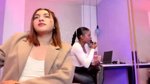 Sarahi pusey online show from July 4, 12:22 pm