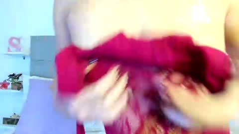 Snapshot of sarahlopezz290 chatting on June 22, 3:47 am sarahlopezz290 online show from June 22, 3:47 am