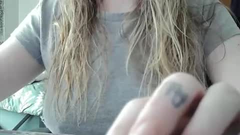 Sarah online show from March 29, 4:51 pm