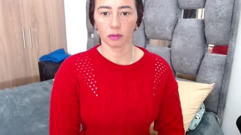 Snapshot of sarahott_1 chatting on February 21, 2:16 pm Lia online show from February 21, 2:16 pm