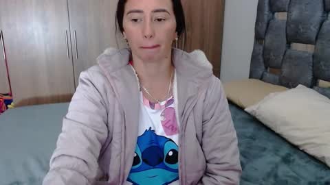 Snapshot of sarahott_1 chatting on February 28, 3:37 pm Lia online show from February 28, 3:37 pm