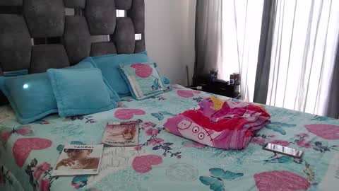 Snapshot of sarahott_1 chatting on March 3, 4:02 pm Lia online show from March 3, 4:02 pm