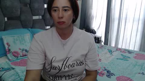 Snapshot of sarahott_1 chatting on March 10, 8:14 pm Lia online show from March 10, 8:14 pm