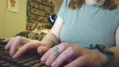 Sarah online show from May 7, 12:05 am