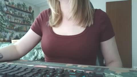 Sarah online show from May 20, 8:59 pm