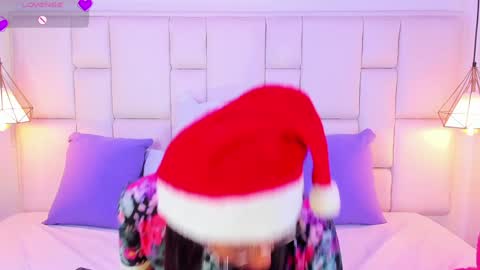 SARAH online show from December 6, 11:33 am