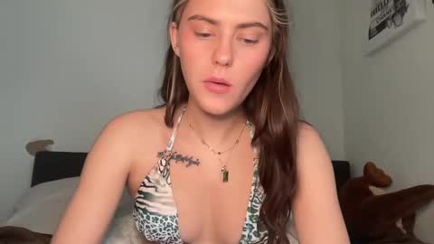 SarahxOliver online show from November 20, 7:24 pm