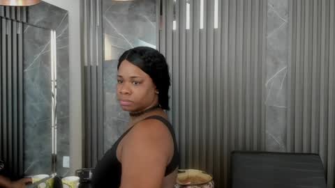 Snapshot of saraievans chatting on January 15, 3:11 am Sarai online show from January 15, 3:11 am