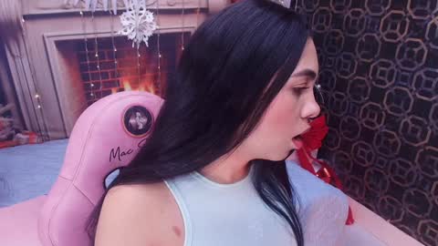 Sara  online show from December 26, 12:05 pm