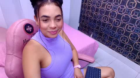 Sara  online show from January 12, 12:01 pm