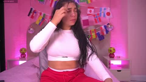 Sara  online show from July 11, 11:57 am