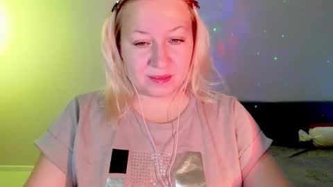 Sara online show from October 17, 3:53 am