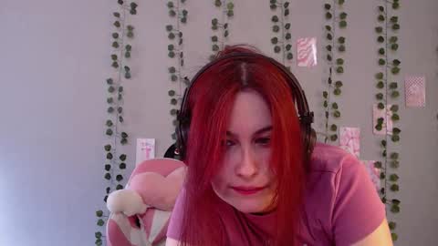 Snapshot of sarakinski chatting on September 11, 7:30 am Sara online show from September 11, 7:30 am