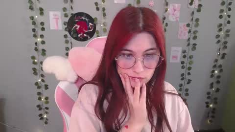 Snapshot of sarakinski chatting on January 9, 12:19 pm Sara online show from January 9, 12:19 pm