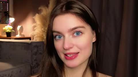 Snapshot of sarakinsly chatting on December 3, 3:10 pm Rosie online show from December 3, 3:10 pm