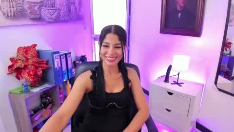 saralife69 online show from December 23, 6:05 pm