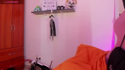 Snapshot of saralolo420 chatting on October 21, 12:33 am sara online show from October 21, 12:33 am